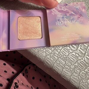 Half Magic Light Trap Highlighter - Radiant Gold